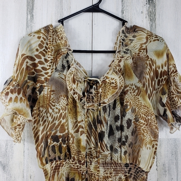 3/$15 dots sheer animal print top women's size medium - Picture 2 of 10